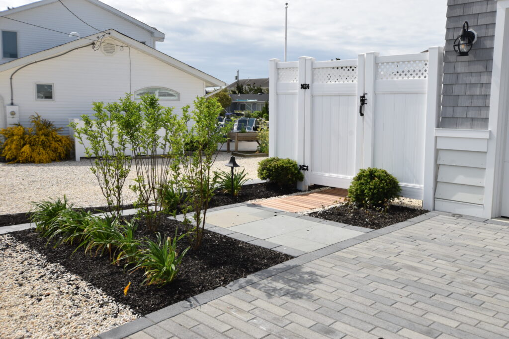 Holly Drive (112)