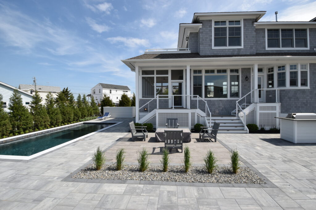 Holly Drive (120)